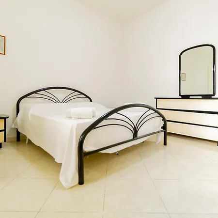 Freedom Flat - San Foca