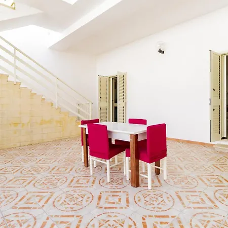 Freedom Flat - San Foca
